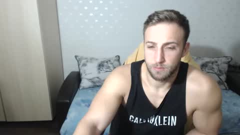 Snapshot of blondeagle chatting on December 5, 8:49 pm Mr Blond online show from December 5, 8:49 pm