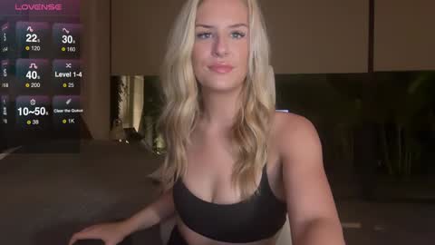 Ella Andersonn online show from December 16, 2:47 am