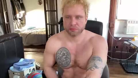 blondebluebear online show from March 17, 2:44 pm