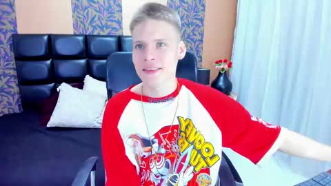 Snapshot of blondie_lover69 chatting on February 10, 7:38 pm Maleeth online show from February 10, 7:38 pm