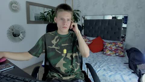 Snapshot of blondie_lover69 chatting on March 8, 6:26 pm Maleeth online show from March 8, 6:26 pm
