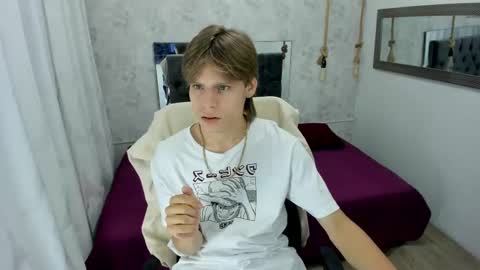 Snapshot of blondie_lover69 chatting on September 12, 9:06 pm Maleeth online show from September 12, 9:06 pm