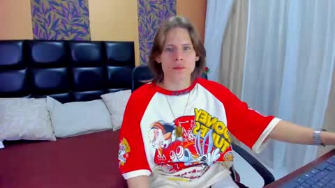 Snapshot of blondie_lover69 chatting on February 4, 7:33 pm Maleeth online show from February 4, 7:33 pm