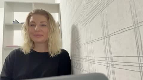 blondie_xoxoxo online show from September 25, 7:59 am