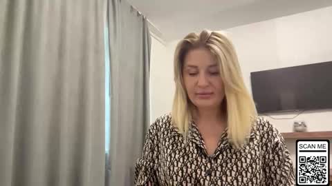 blondie_xoxoxo online show from October 6, 7:15 am