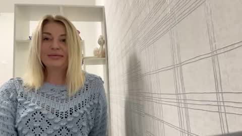 blondie_xoxoxo online show from September 28, 1:53 pm