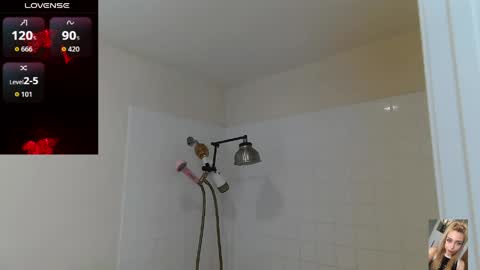 Bubbles online show from May 12, 9:46 pm