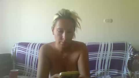 Snapshot of blondiepam23 chatting on September 20, 11:24 am BlondiePam online show from September 20, 11:24 am