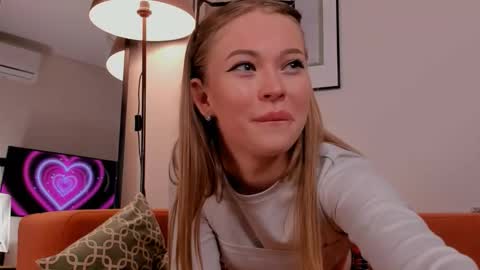 blondy_bondy online show from September 26, 7:22 pm