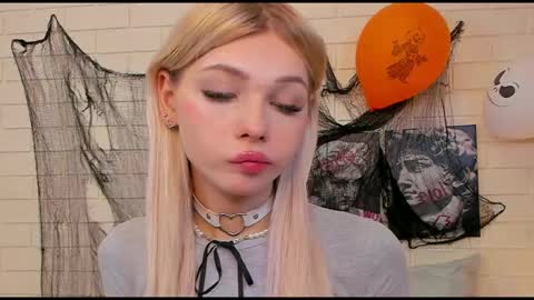 blondy_fina online show from October 30, 6:36 am