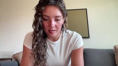 Snapshot of bloomyogi chatting on September 17, 12:03 am Emma Bloom online show from September 17, 12:03 am