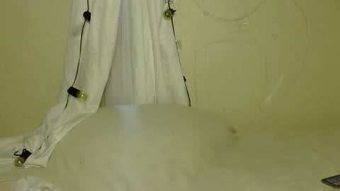 Snapshot of blue_angel33 chatting on December 3, 2:20 am kate online show from December 3, 2:20 am