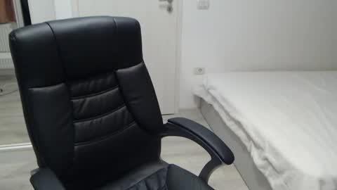 Juliet online show from October 4, 4:49 pm