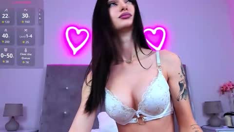 blue_heartt online show from October 11, 8:45 pm