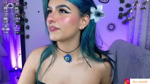 blue_kittenn online show from May 30, 4:44 am