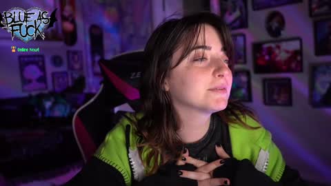 Blue online show from December 3, 2:53 am