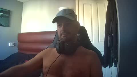bluebirdflame1 online show from August 6, 5:33 pm