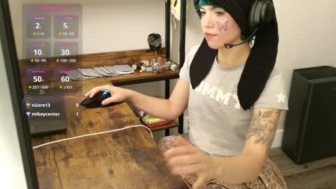 Blue online show from December 8, 9:30 pm