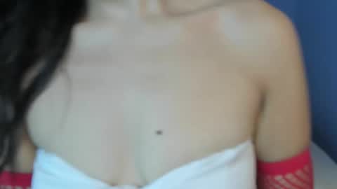 bluee_lov online show from September 20, 3:31 am
