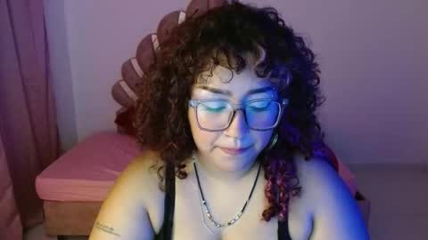 Bluee online show from September 24, 9:43 pm