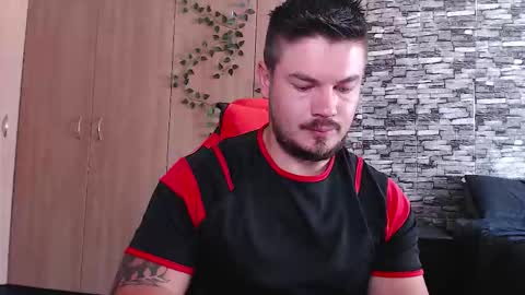 blueeyeboy0 online show from October 17, 9:35 am