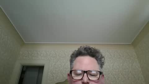 Snapshot of bluemoose70 chatting on January 4, 3:39 pm bluemoose70 online show from January 4, 3:39 pm