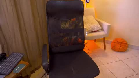 FLORAA online show from November 14, 2:41 pm