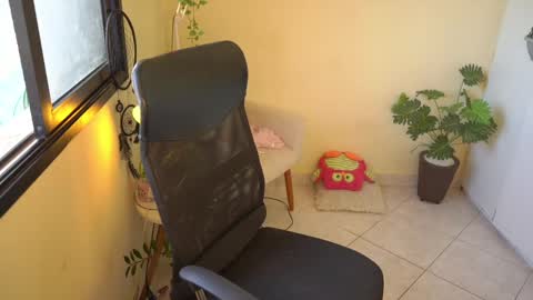 FLORAA online show from February 27, 1:38 pm