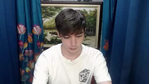 blueeyedboyisasia online show from May 8, 5:13 am
