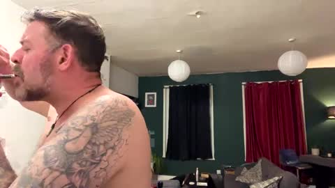 Blueyloey online show from March 8, 5:59 am