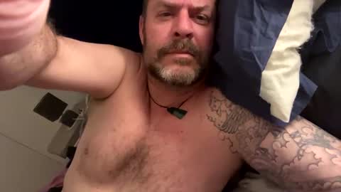 Blueyloey online show from December 28, 5:23 am