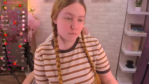 Ellie3 online show from November 10, 12:30 pm