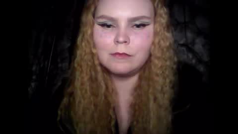 Snapshot of blushing_star chatting on February 26, 4:27 pm blushing_star online show from February 26, 4:27 pm