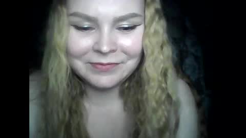 Snapshot of blushing_star chatting on March 12, 6:53 pm blushing_star online show from March 12, 6:53 pm
