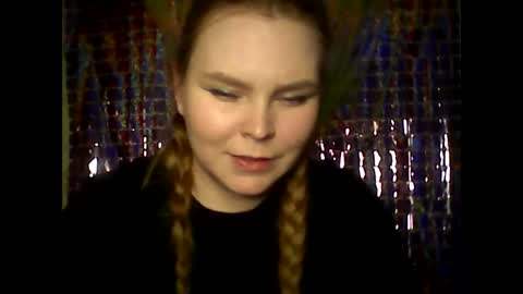 Snapshot of blushing_star chatting on February 15, 4:45 pm blushing_star online show from February 15, 4:45 pm