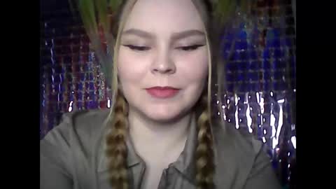 Snapshot of blushing_star chatting on February 18, 8:27 am blushing_star online show from February 18, 8:27 am