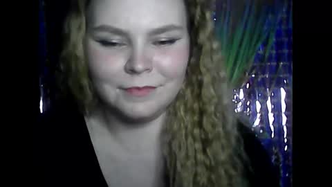 Snapshot of blushing_star chatting on March 7, 5:28 pm blushing_star online show from March 7, 5:28 pm