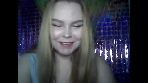Snapshot of blushing_star chatting on February 22, 8:40 am blushing_star online show from February 22, 8:40 am