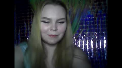 Snapshot of blushing_star chatting on February 22, 4:19 pm blushing_star online show from February 22, 4:19 pm
