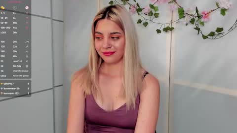 Chloe online show from September 18, 6:12 pm