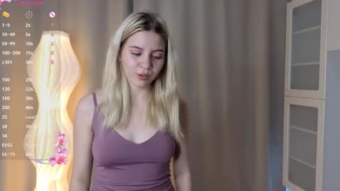 Chloe online show from October 16, 6:35 am