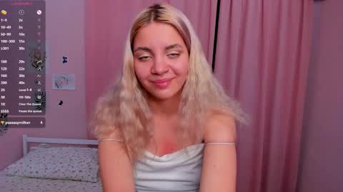 Chloe online show from September 10, 3:46 pm