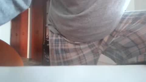 Snapshot of bob199429 chatting on October 26, 8:15 am bob199429 online show from October 26, 8:15 am