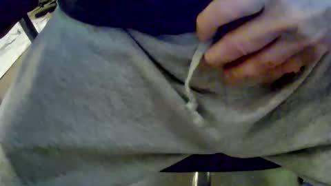 bobbie420_ online show from December 16, 3:03 am