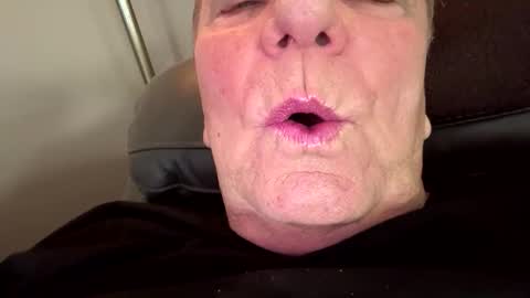 bobbiesucks69 online show from September 29, 8:08 pm