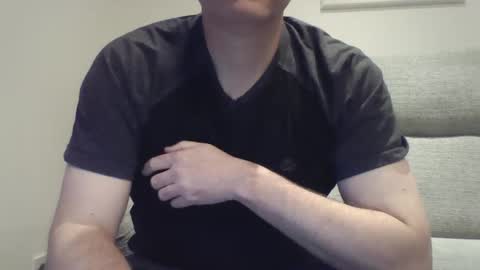 bobby_113 online show from January 8, 1:20 pm