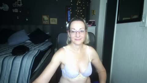 Snapshot of boeslaboes chatting on January 9, 5:22 pm Ningifun couple online show from January 9, 5:22 pm