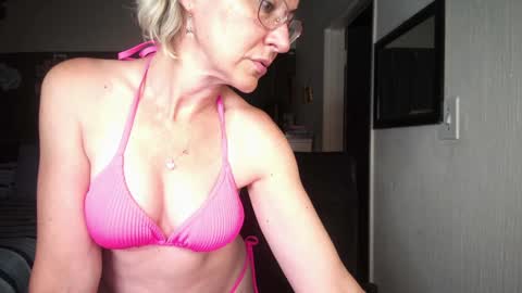 Snapshot of boeslaboes chatting on February 4, 5:34 pm Ningifun couple online show from February 4, 5:34 pm