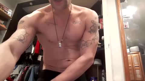 beezy online show from December 31, 4:04 pm
