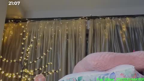 Bomb Ass online show from September 13, 6:10 pm